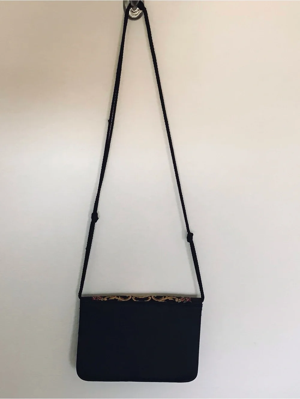 Vintage floral tapestry rectangular purse.